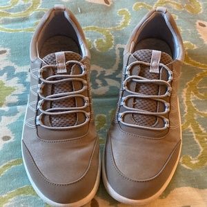 Clark Cloudsteppers Adelaide Holly Sneakers